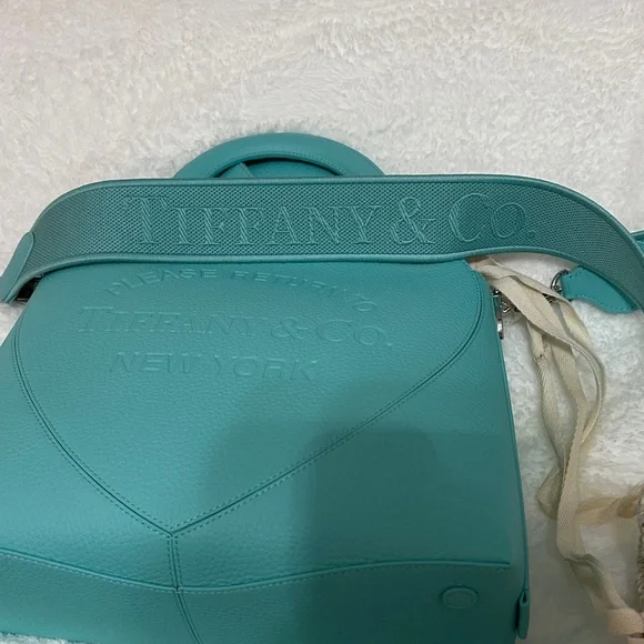 Tiffany & Co. Turquoise Tote Bag - Picture 4 of 9